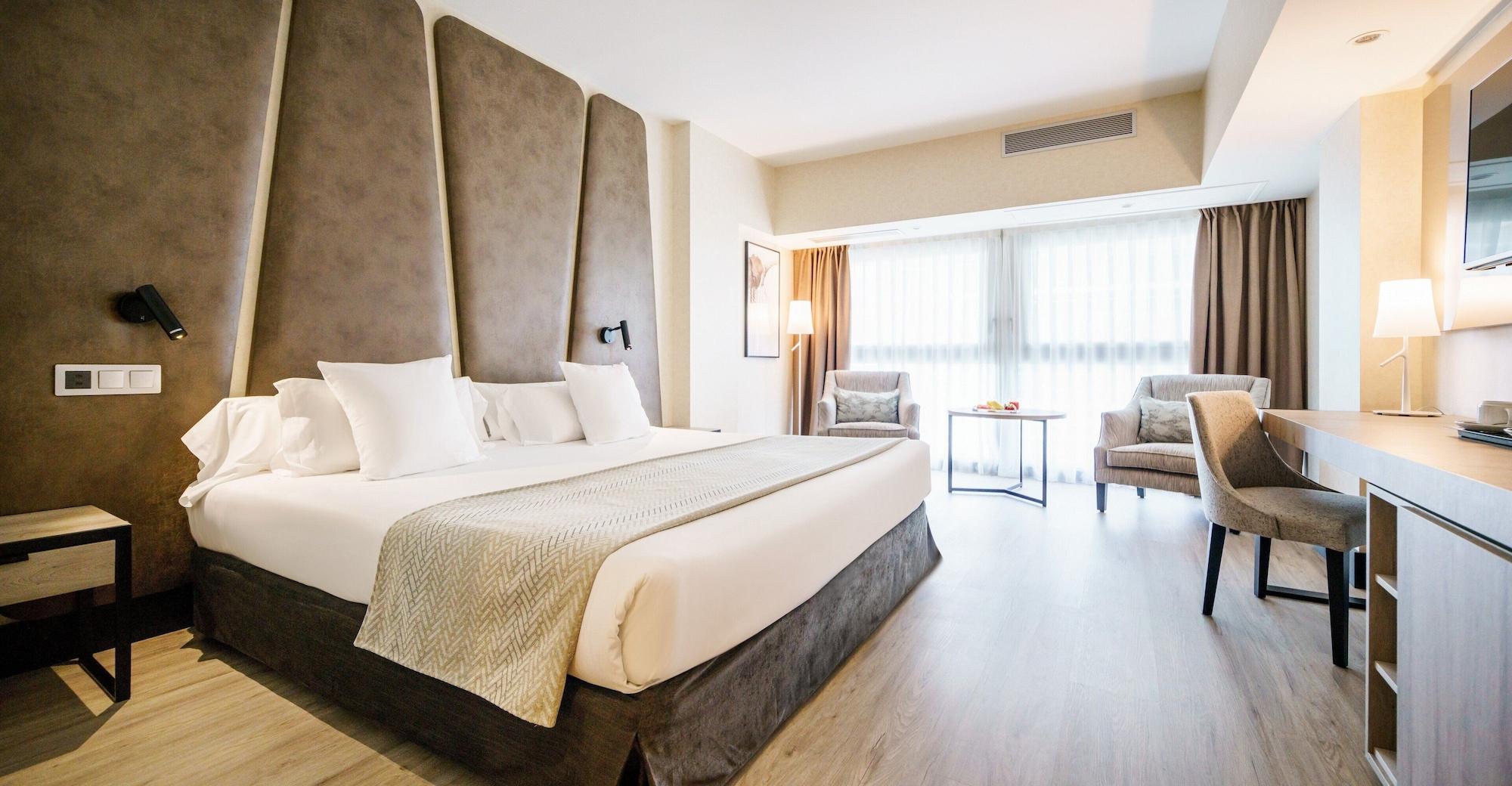 Ilunion Malaga Hotel Екстериор снимка